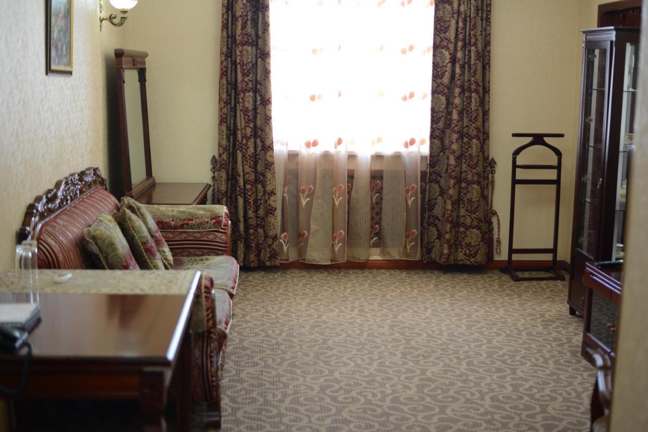 Bozok Hotel Астана Екстериор снимка