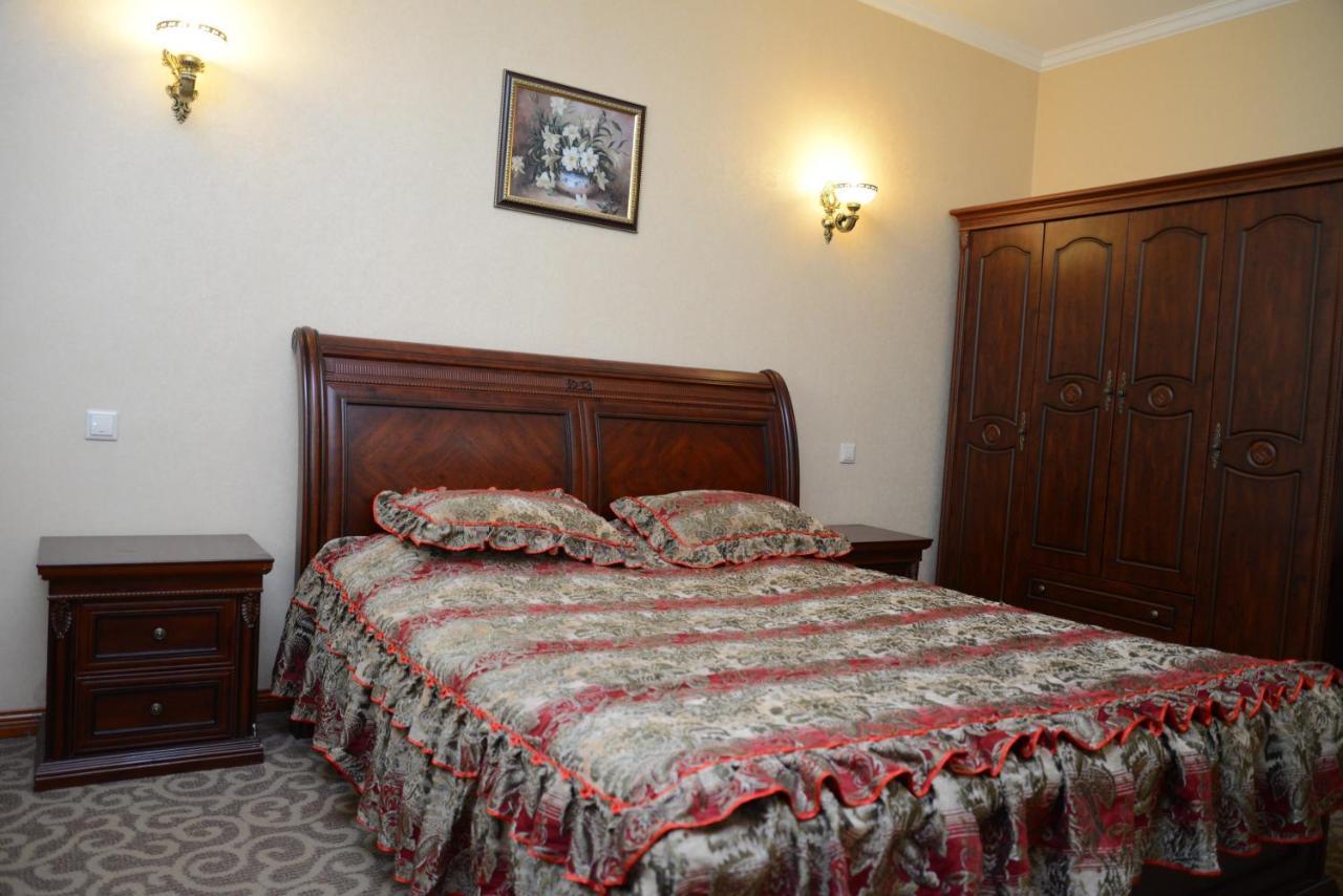 Bozok Hotel Астана Екстериор снимка