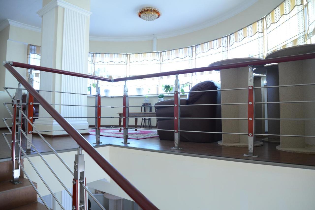 Bozok Hotel Астана Екстериор снимка