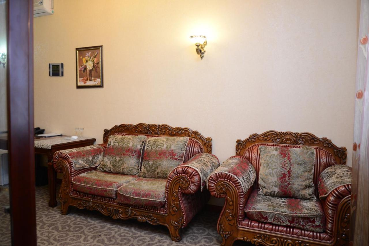 Bozok Hotel Астана Екстериор снимка
