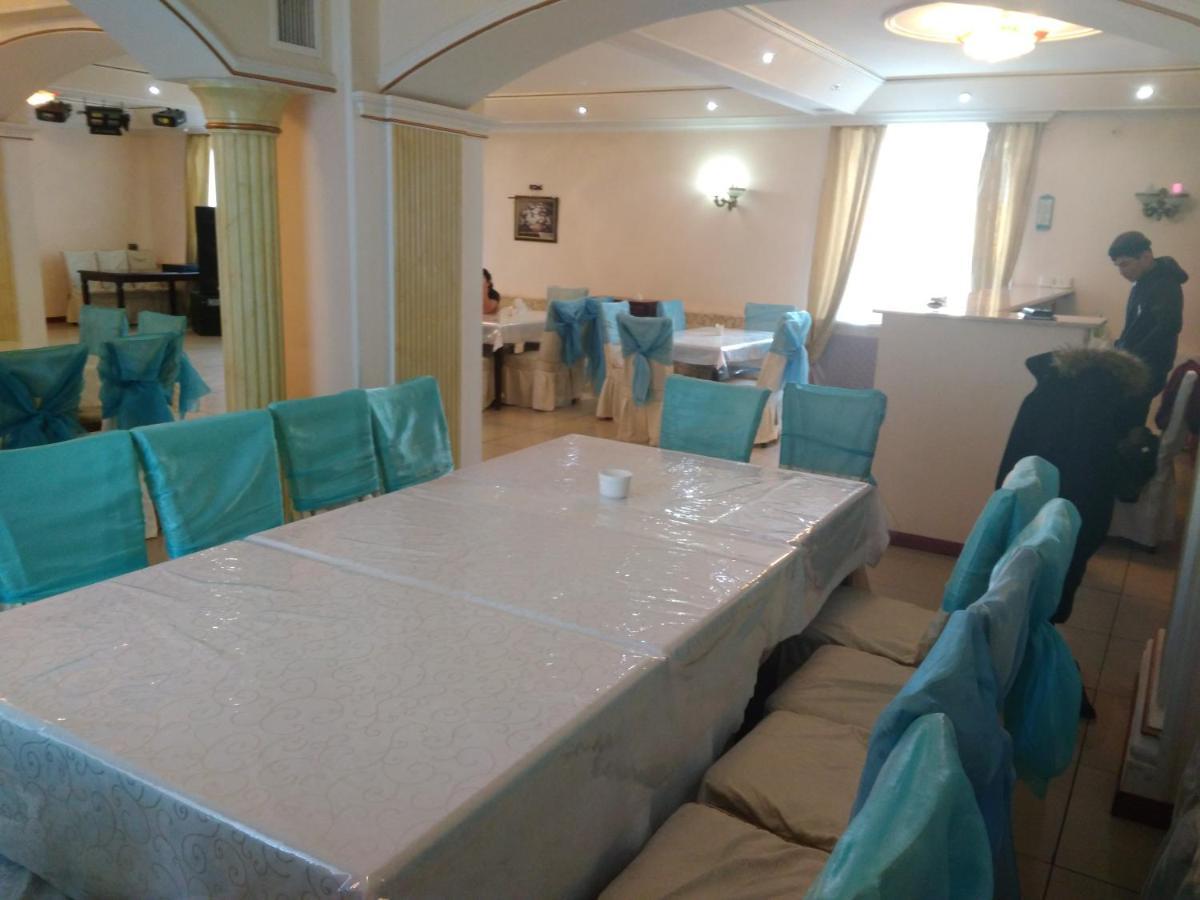 Bozok Hotel Астана Екстериор снимка